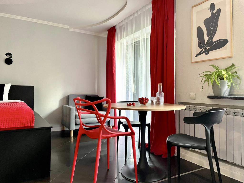 Apartmari Stilnaya Studiya V Tsentre Kaliningrada 0*