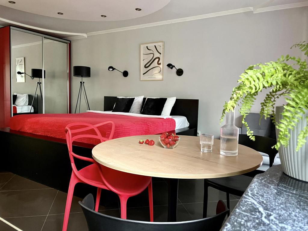 Apartmari Stilnaya Studiya V Tsentre Kaliningrada 0*