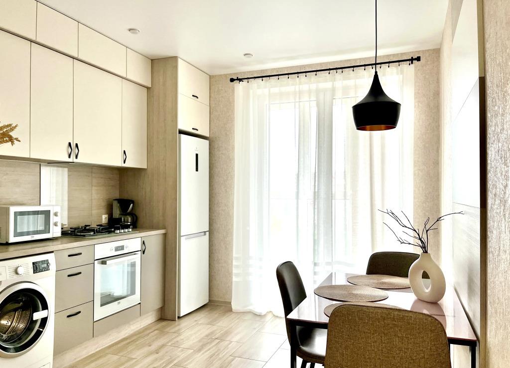 Apartmari Lyuks V Samom Tsentre Na Beregu Zamkovogo Pruda 0*