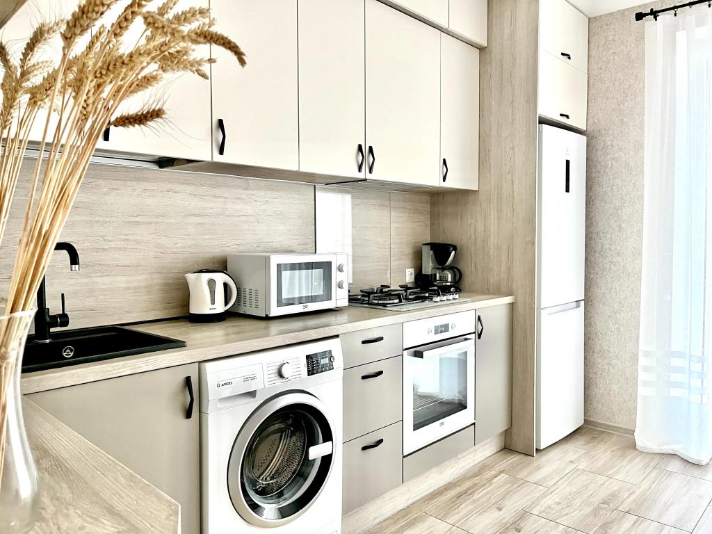 Apartmari Lyuks V Samom Tsentre Na Beregu Zamkovogo Pruda 0*