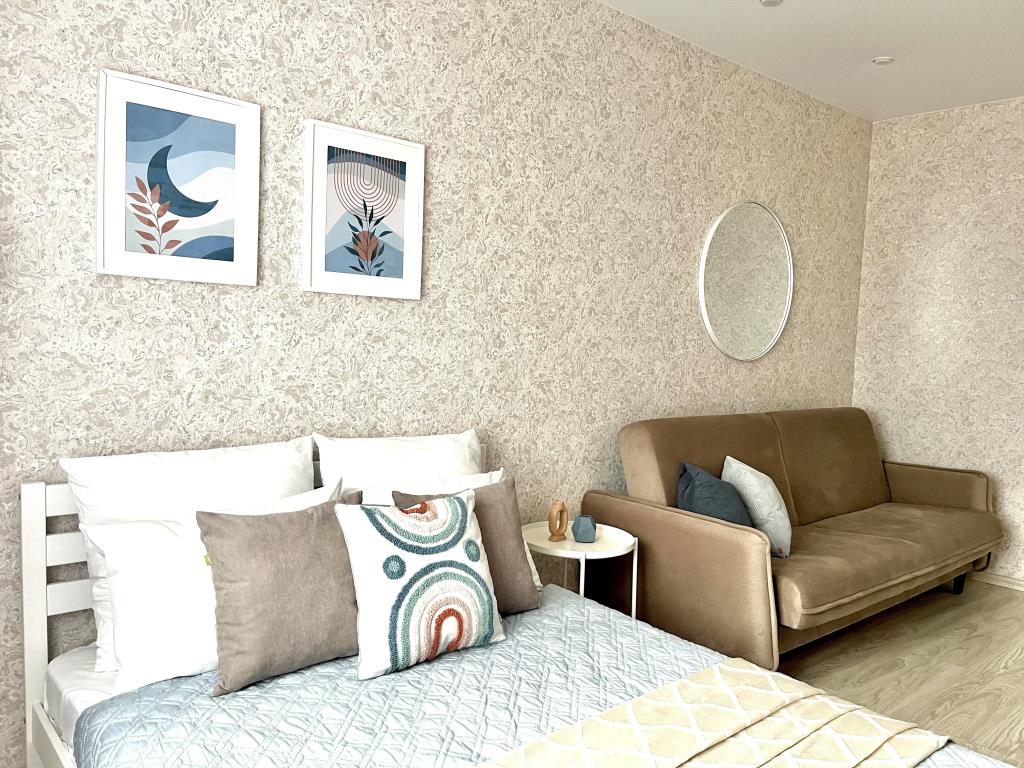 Apartmari Lyuks V Samom Tsentre Na Beregu Zamkovogo Pruda 0*