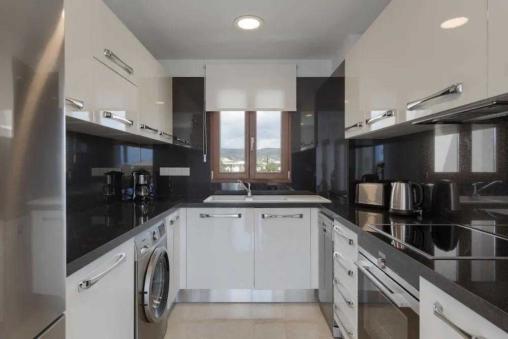 Aphrodite Hills Rentals – Premium Serviced Apartments 0*
