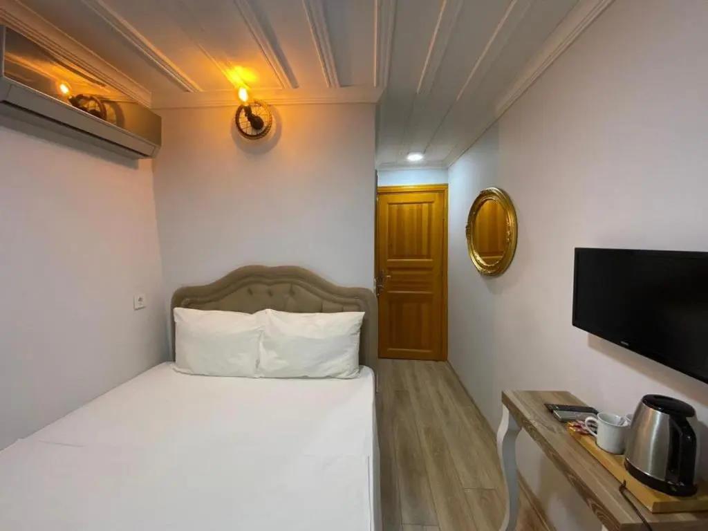 New Cherry Hotel 0*