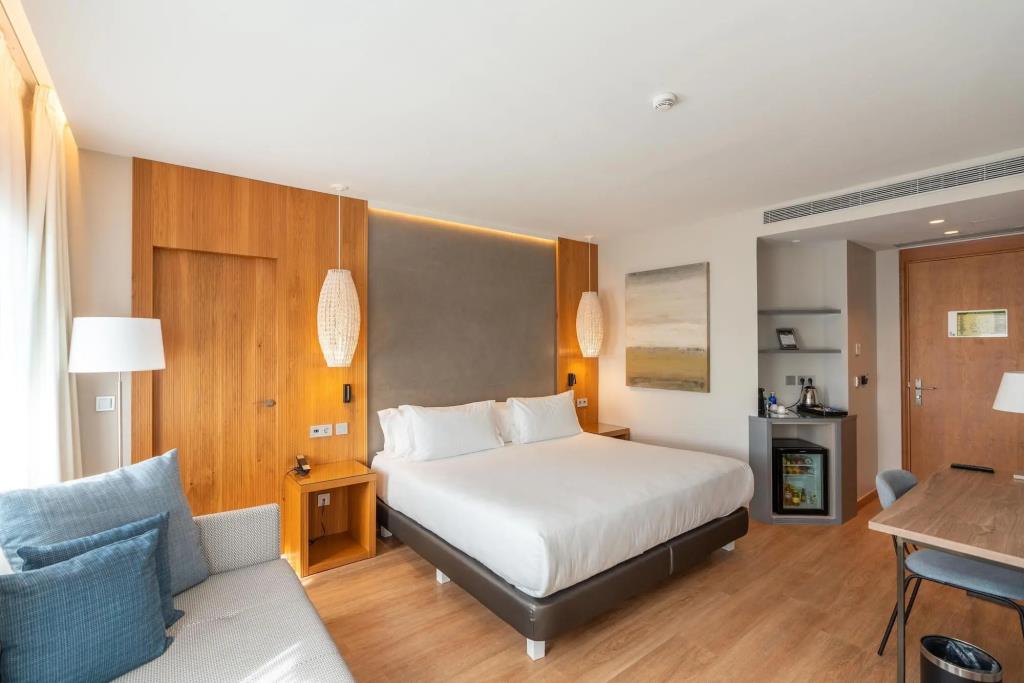 Hotel Boutique Mirlo Barcelona 5*