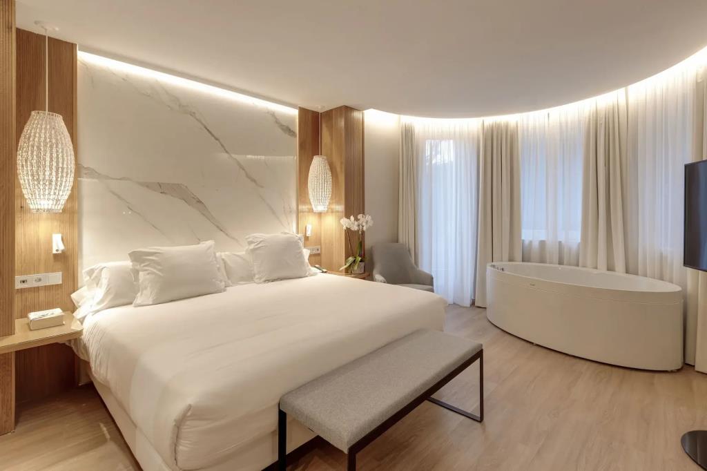 Hotel Boutique Mirlo Barcelona 5*