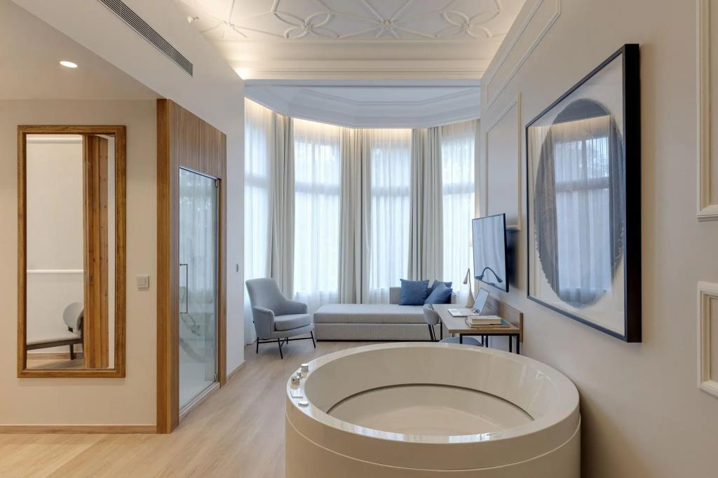 Hotel Boutique Mirlo Barcelona 5*