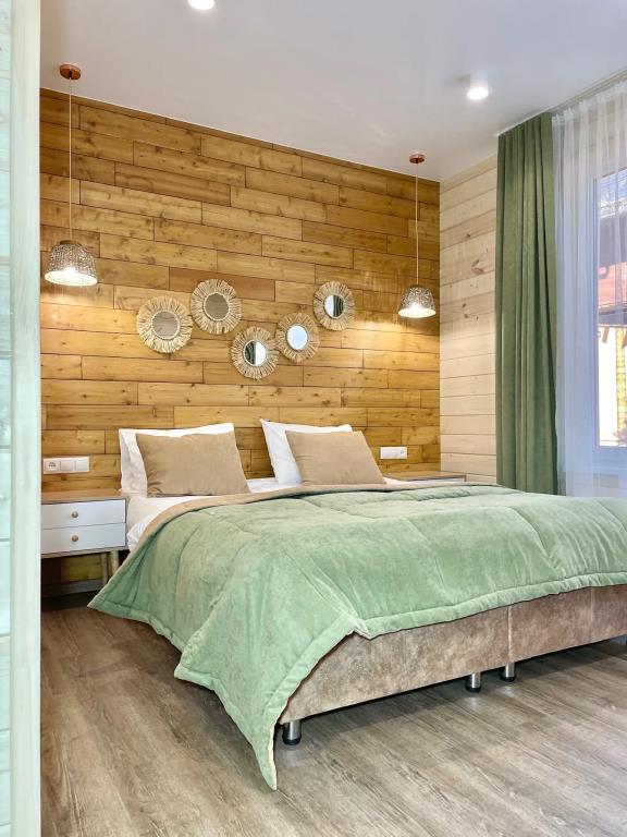 Liberty Village Chalet 0*