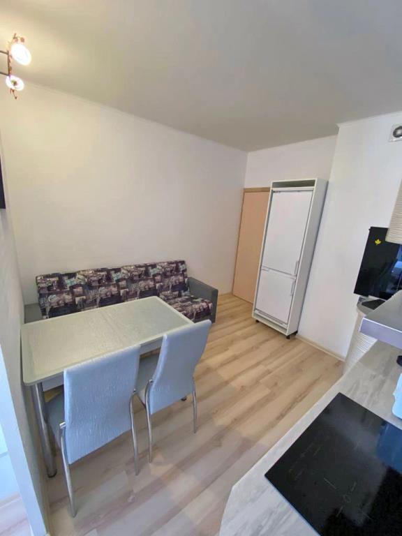 Artek Apartments 0*