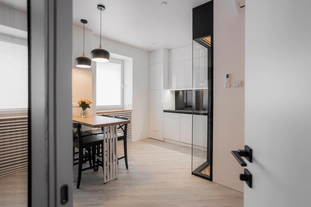 Cozy39 Lake II Apartments 0*