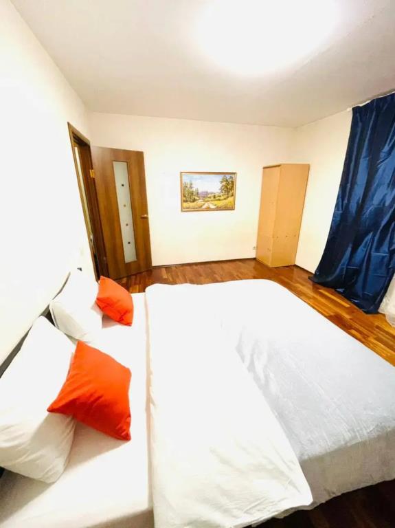 MAXI Na Prospekte Lenina 8a Apartments 0*