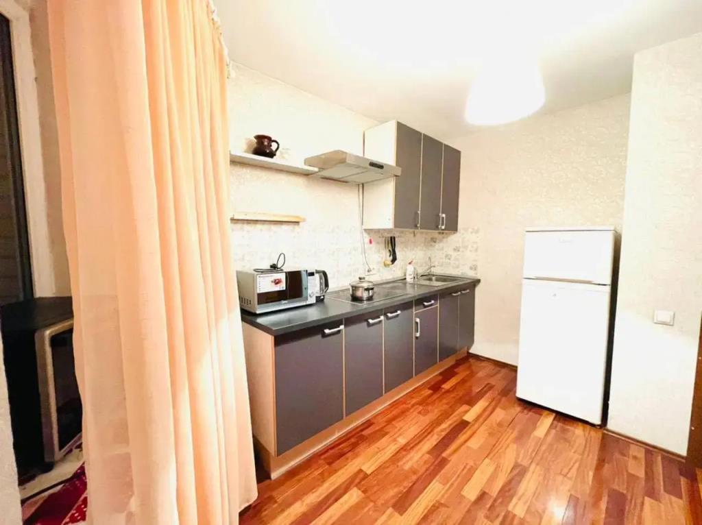 MAXI Na Prospekte Lenina 8a Apartments 0*