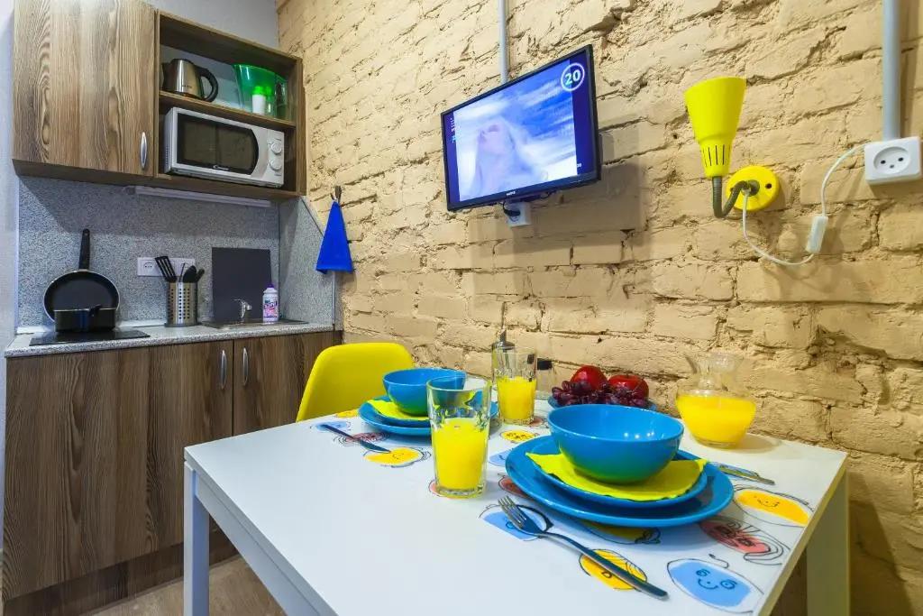 Gosti Lyubyat U Tavricheskogo Sada Apartamenti 0*