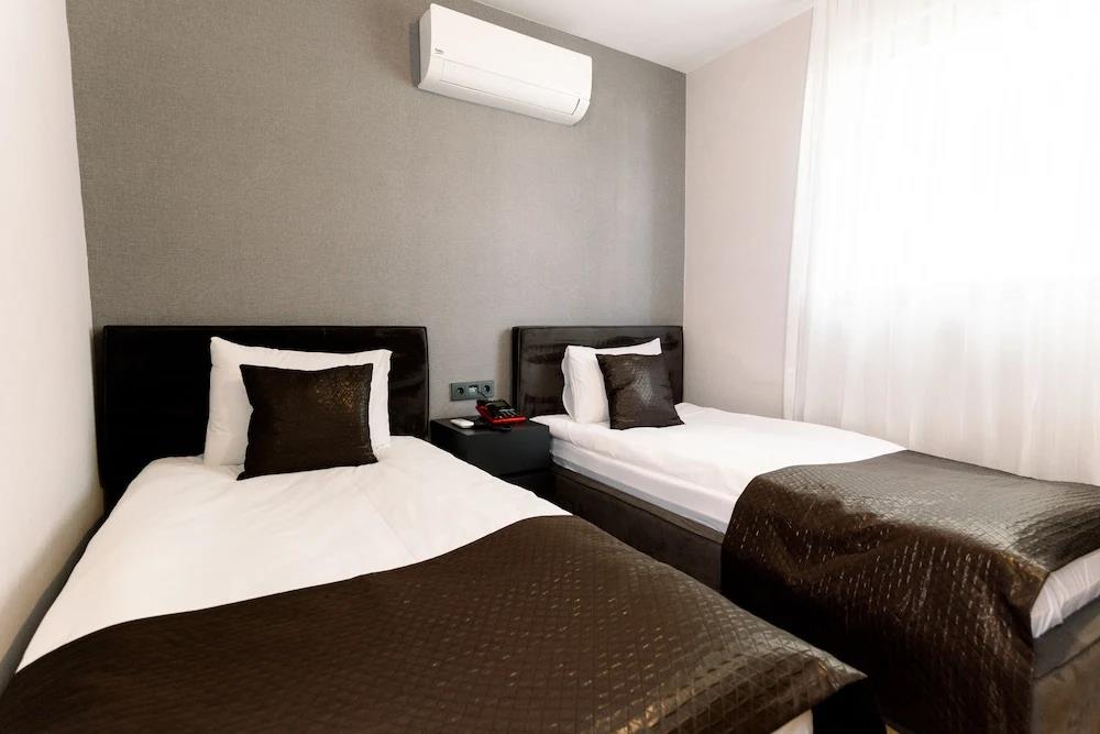 Tri?o Hotel Airport 0*