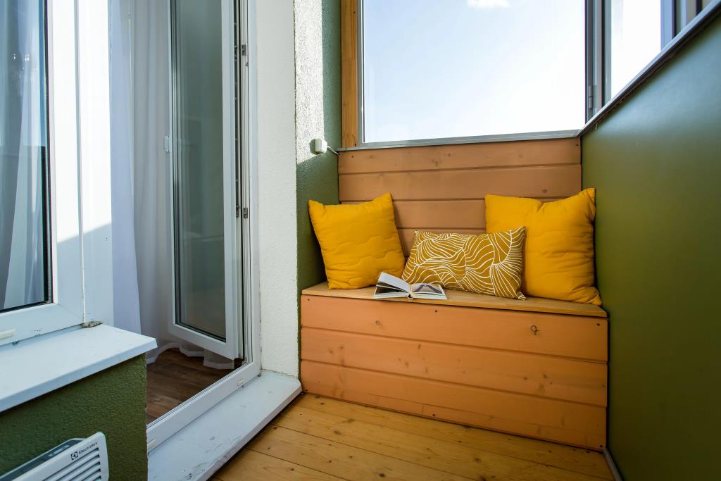 Merino Home Yellow Apartments 0*