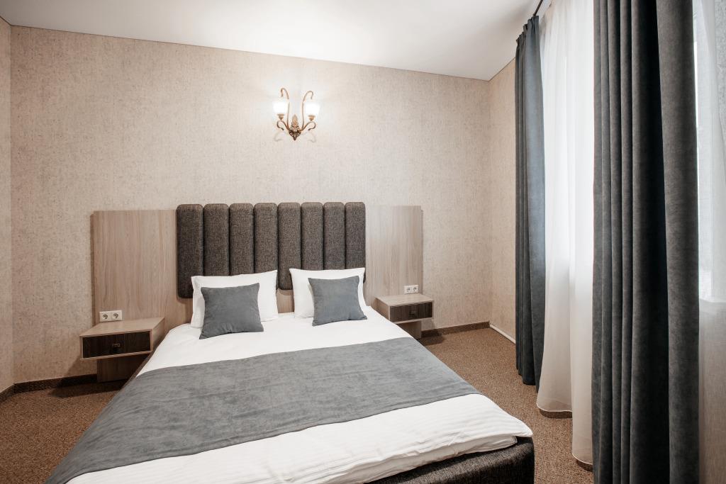 Bavaria Hotel 0*