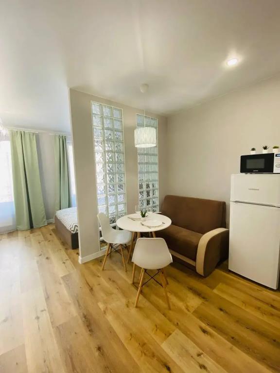 Discovery Room Apartments 0*