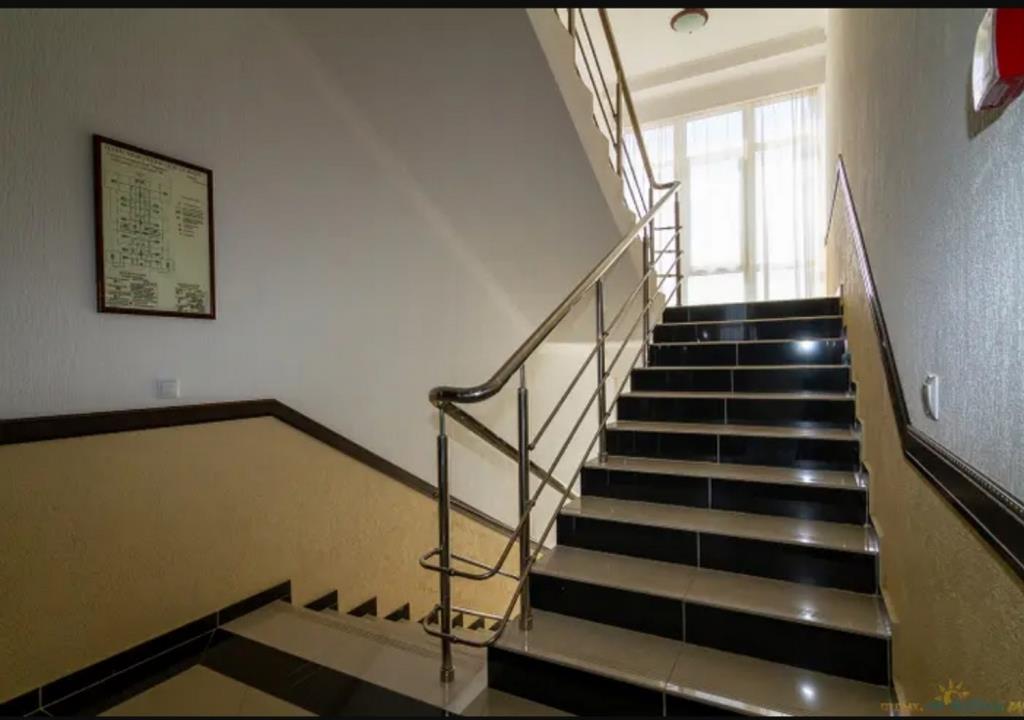 Hotel Mega Lyuks 0*