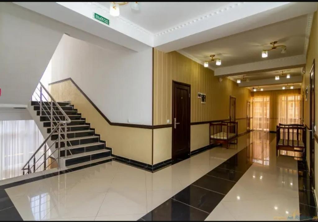 Hotel Mega Lyuks 0*