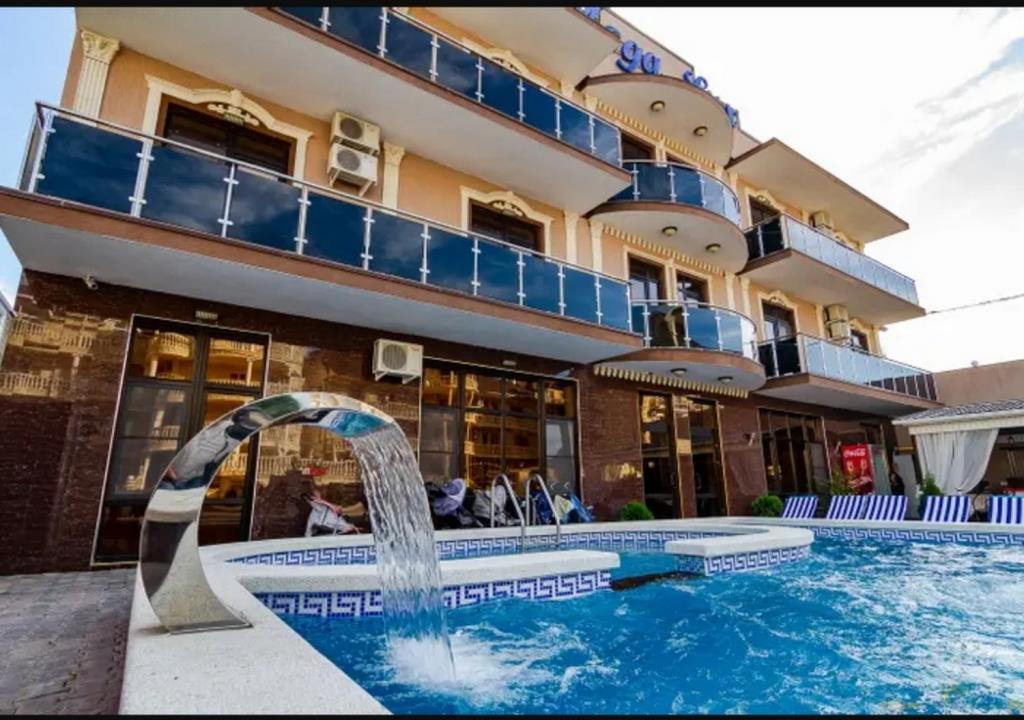Hotel Mega Lyuks 0*