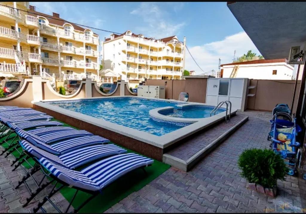 Hotel Mega Lyuks 0*