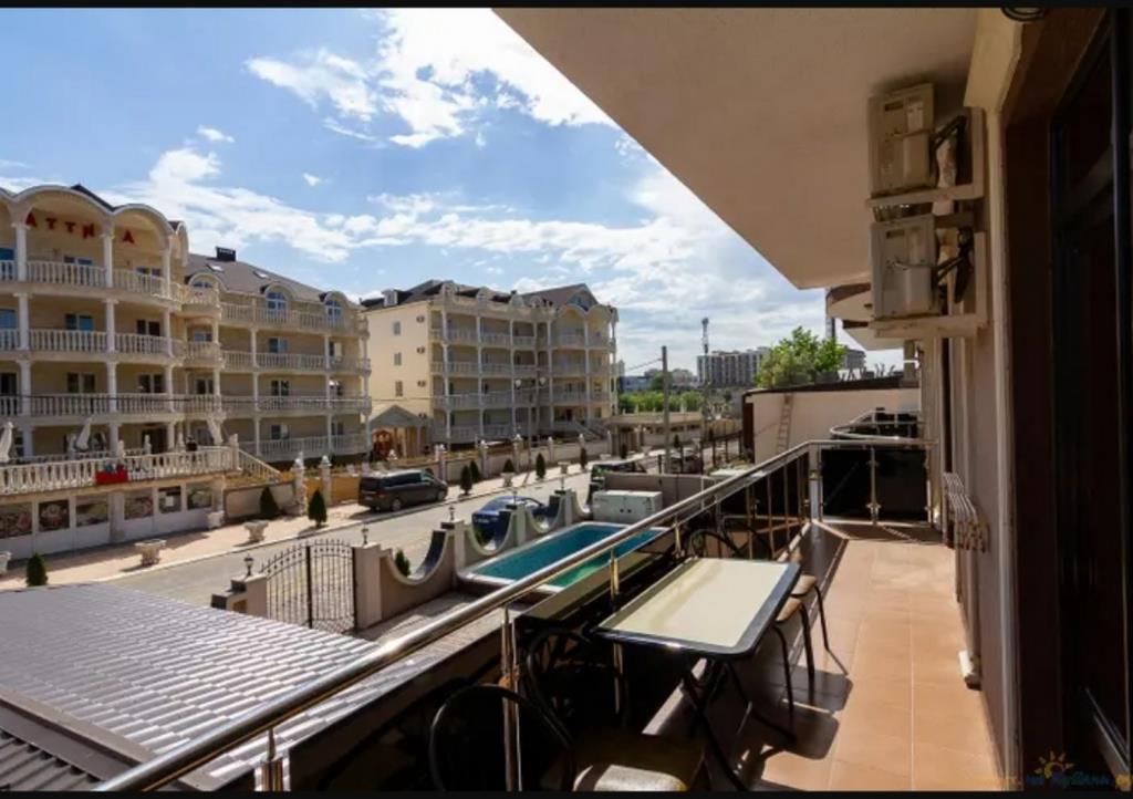 Hotel Mega Lyuks 0*