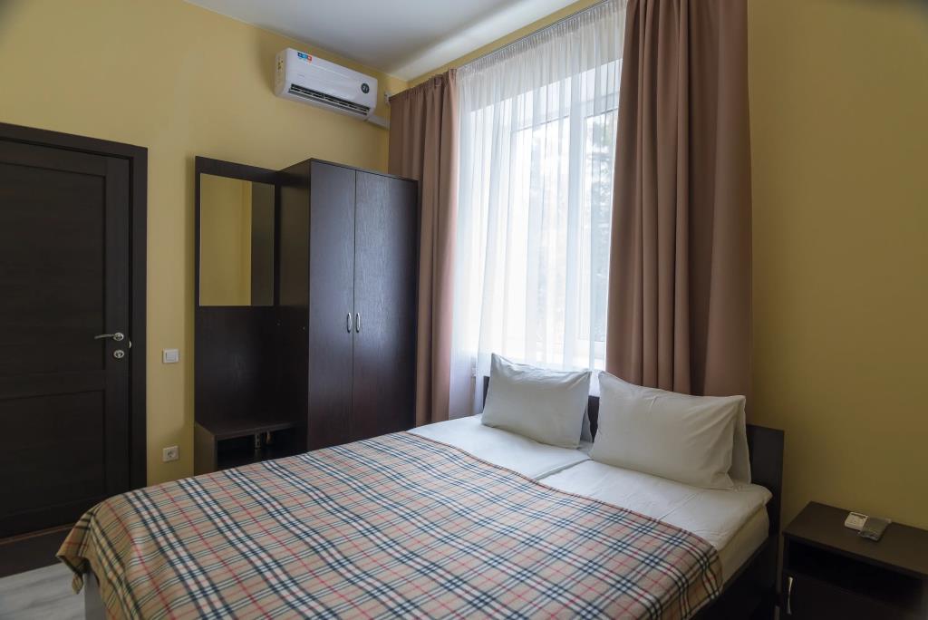 Domus Hotel 0*