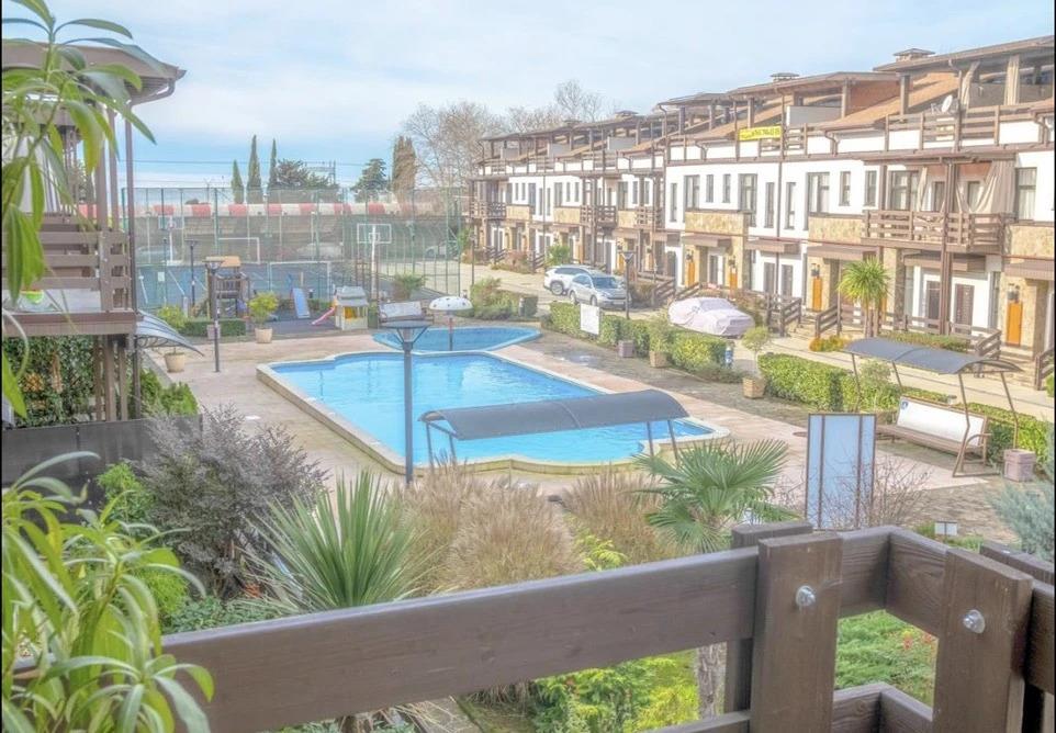 Les Amis Apartments 0*