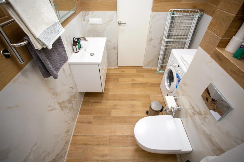 #3 White studio for 2+2 by Lo Apartments 0*