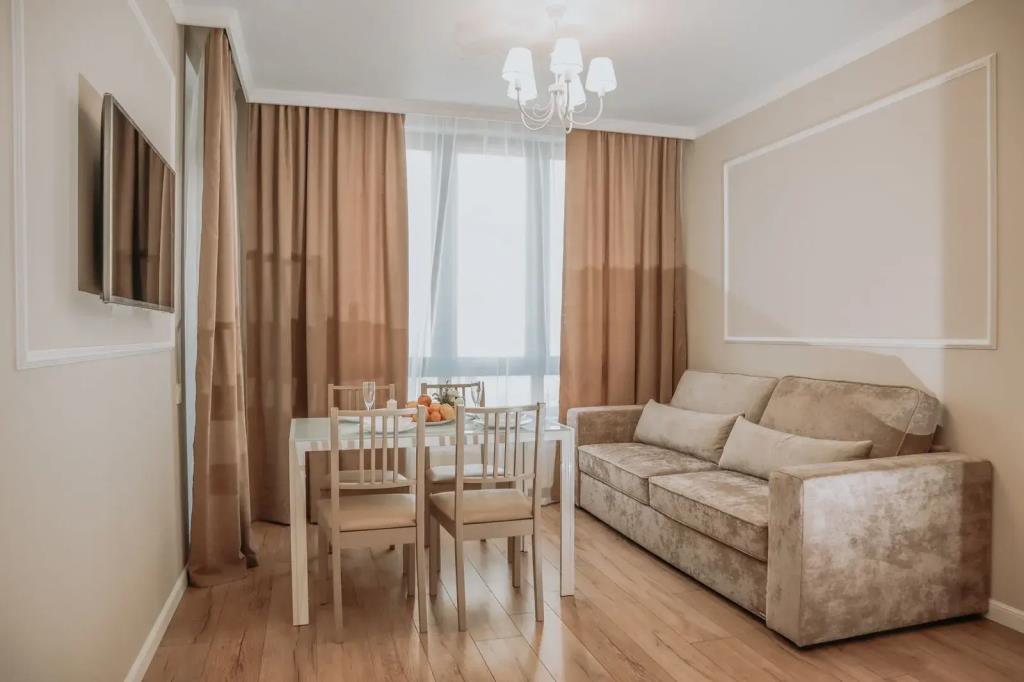 Savin House Apartments 0*