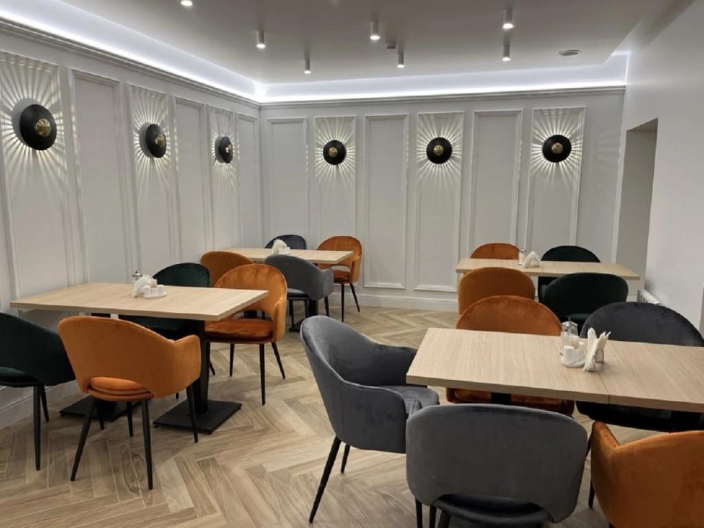 Aleksandrovskiy Hotel 3*