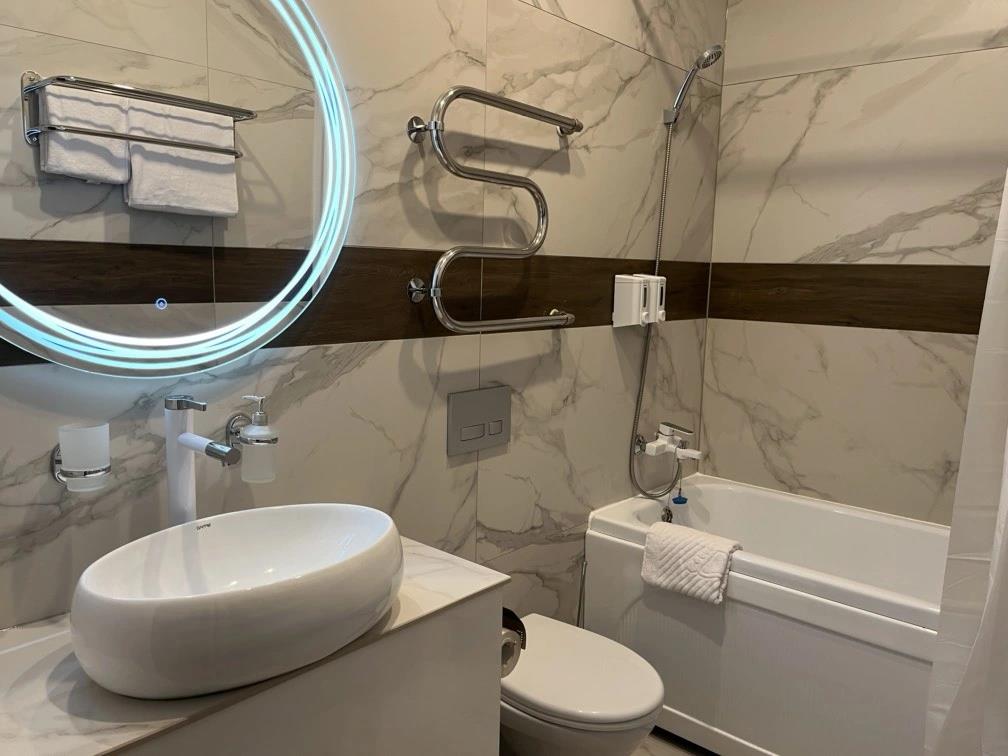 Aleksandrovskiy Hotel 3*