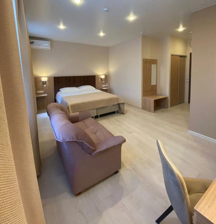 Aleksandrovskiy Hotel 3*