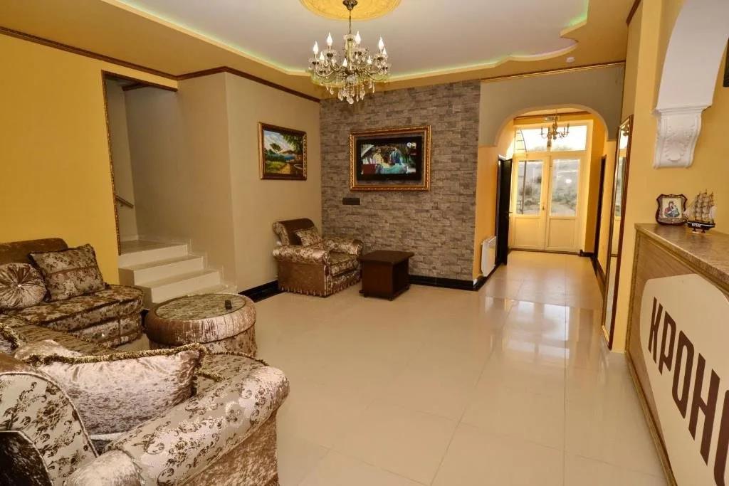Kronos Hotel 0*