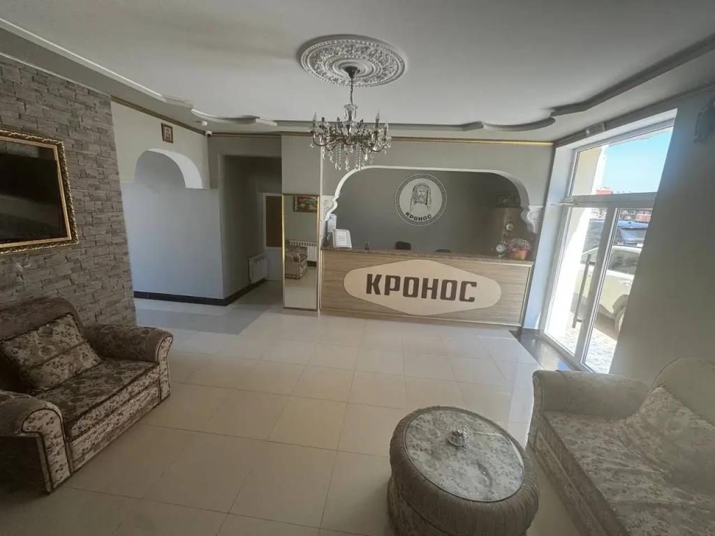Kronos Hotel 0*