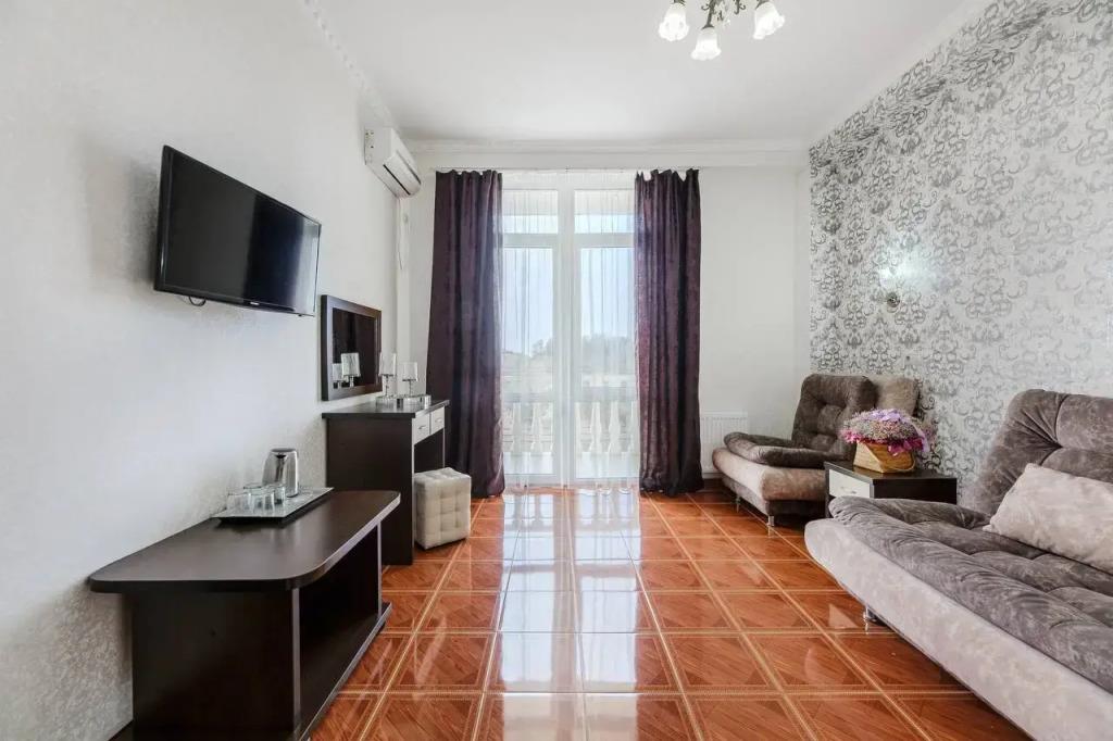 Kronos Hotel 0*