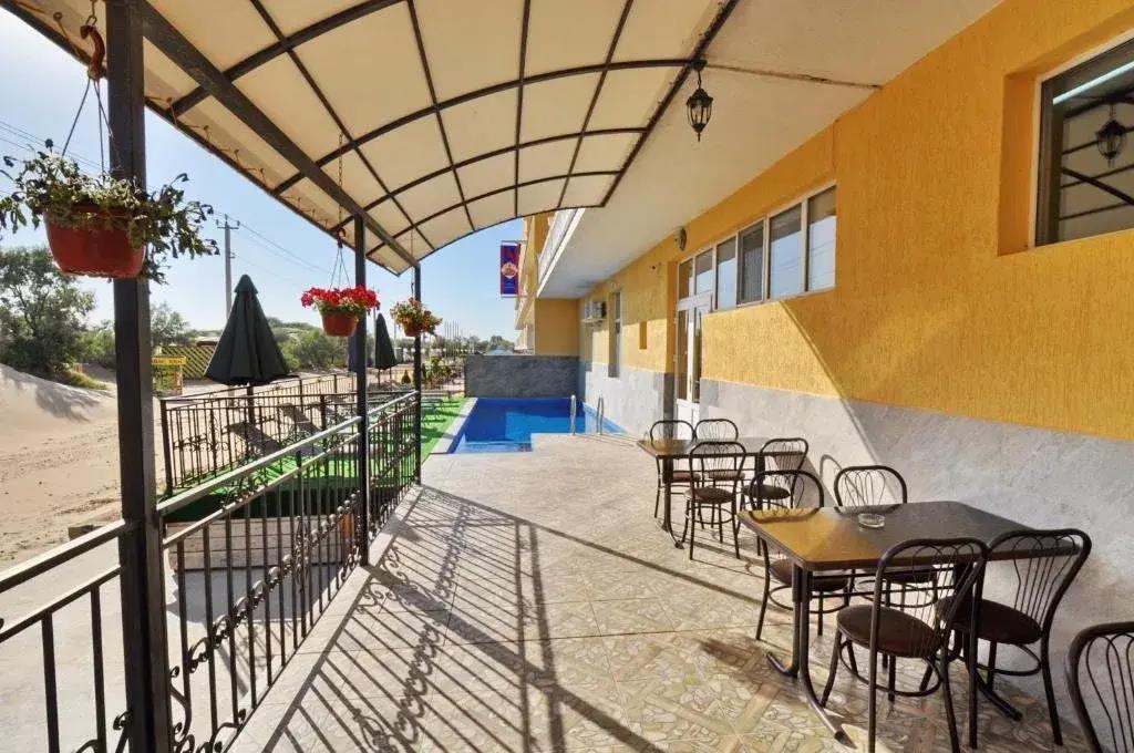 Kronos Hotel 0*
