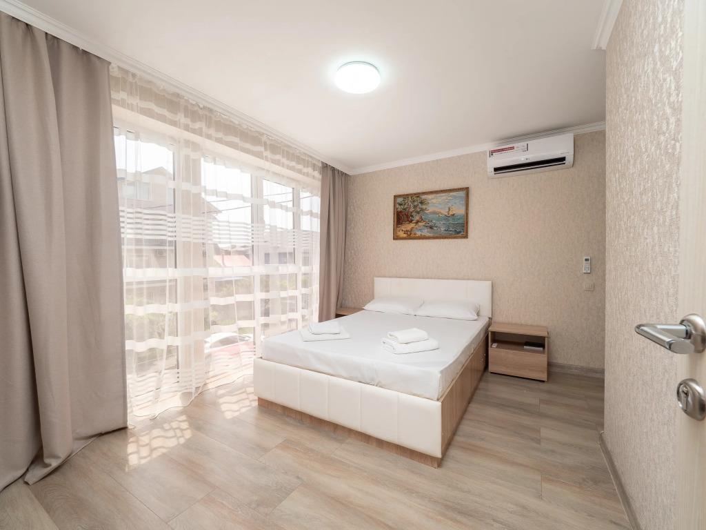 More Rooms Na Ruzhejnoj Apartments 0*