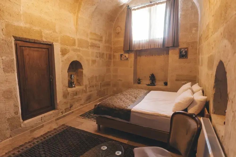 Kapalos Cave Hotel 0*