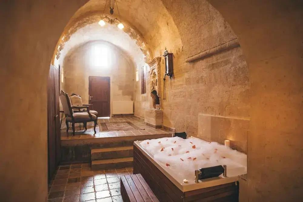 Kapalos Cave Hotel 0*