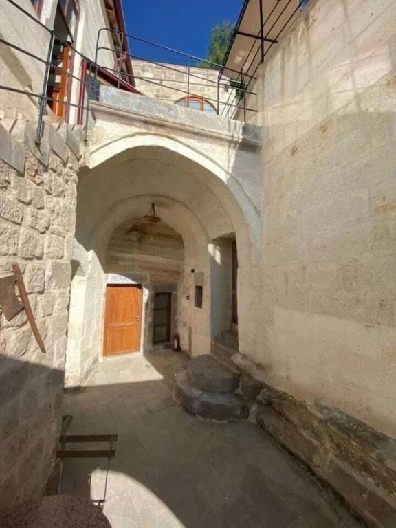 Kapalos Cave Hotel 0*