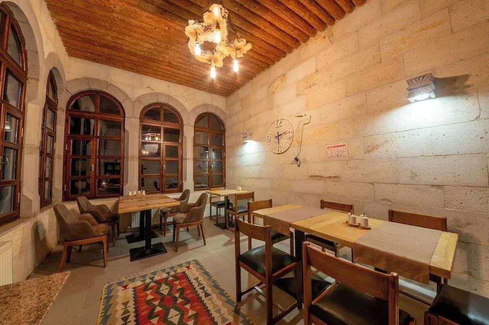Kapalos Cave Hotel 0*