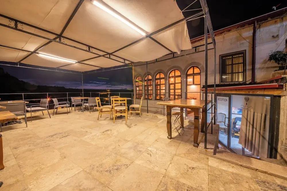 Kapalos Cave Hotel 0*