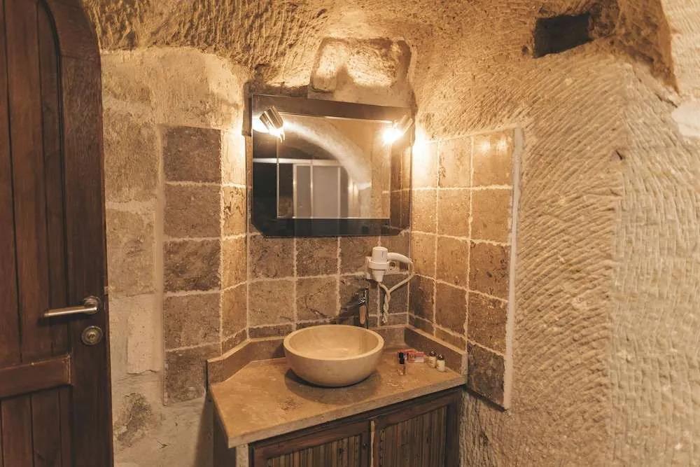 Kapalos Cave Hotel 0*