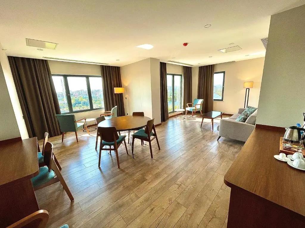 Turkmen Riverside Hotel 0*
