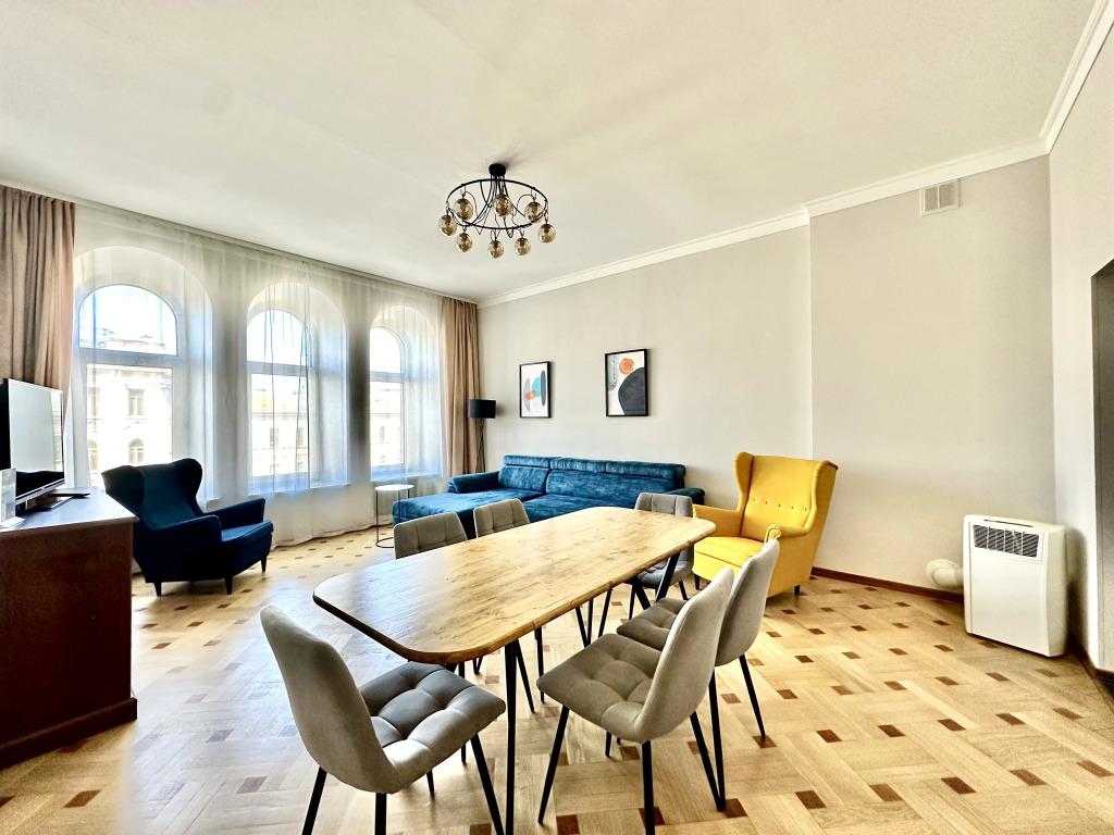 Goodrest Apartments 0*