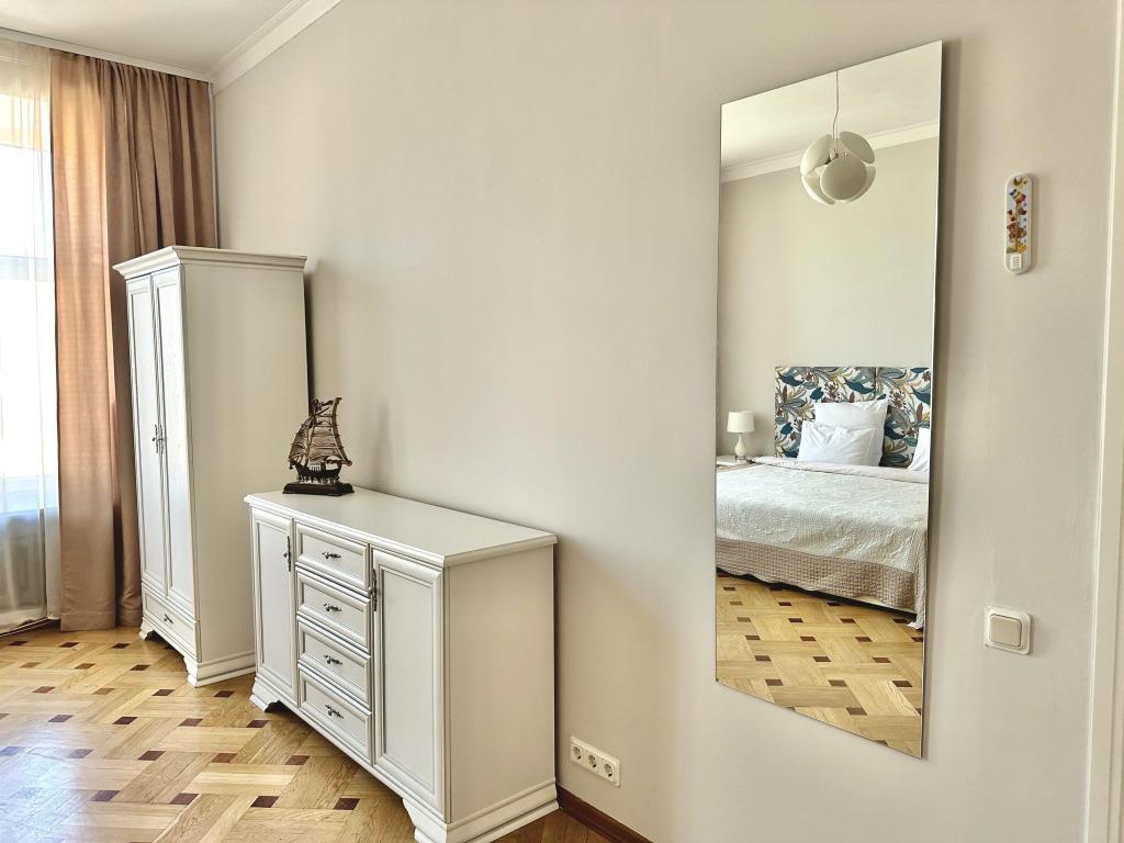 Goodrest Apartments 0*