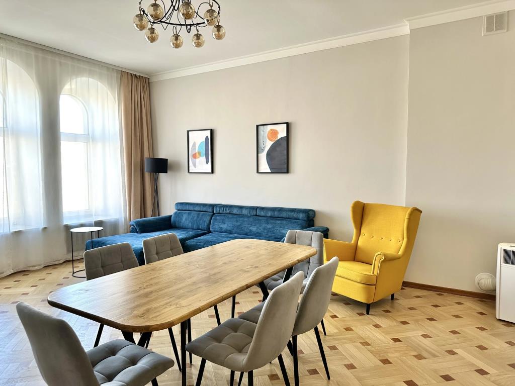 Goodrest Apartments 0*