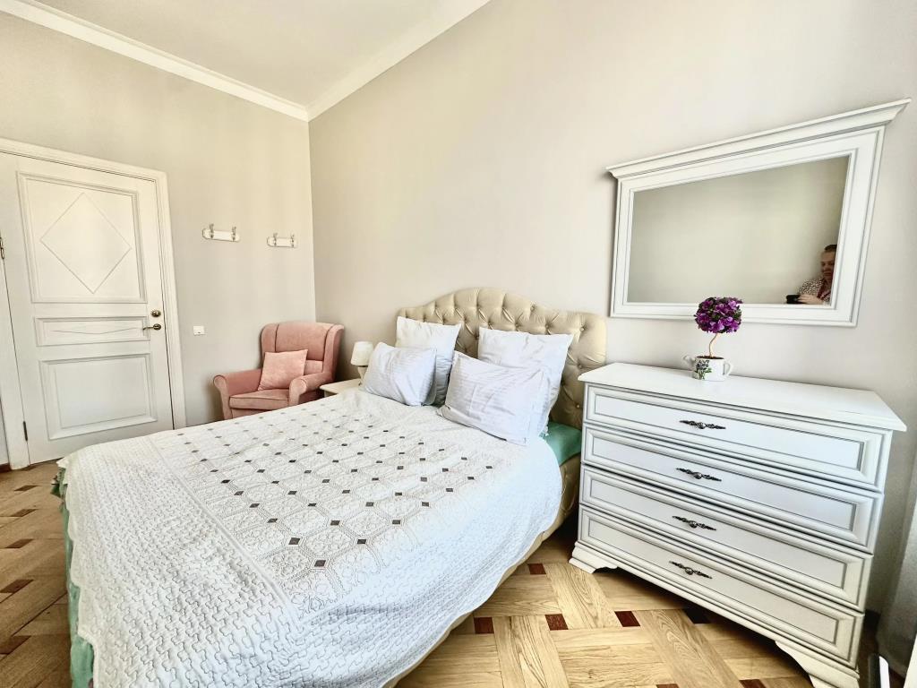 Goodrest Apartments 0*