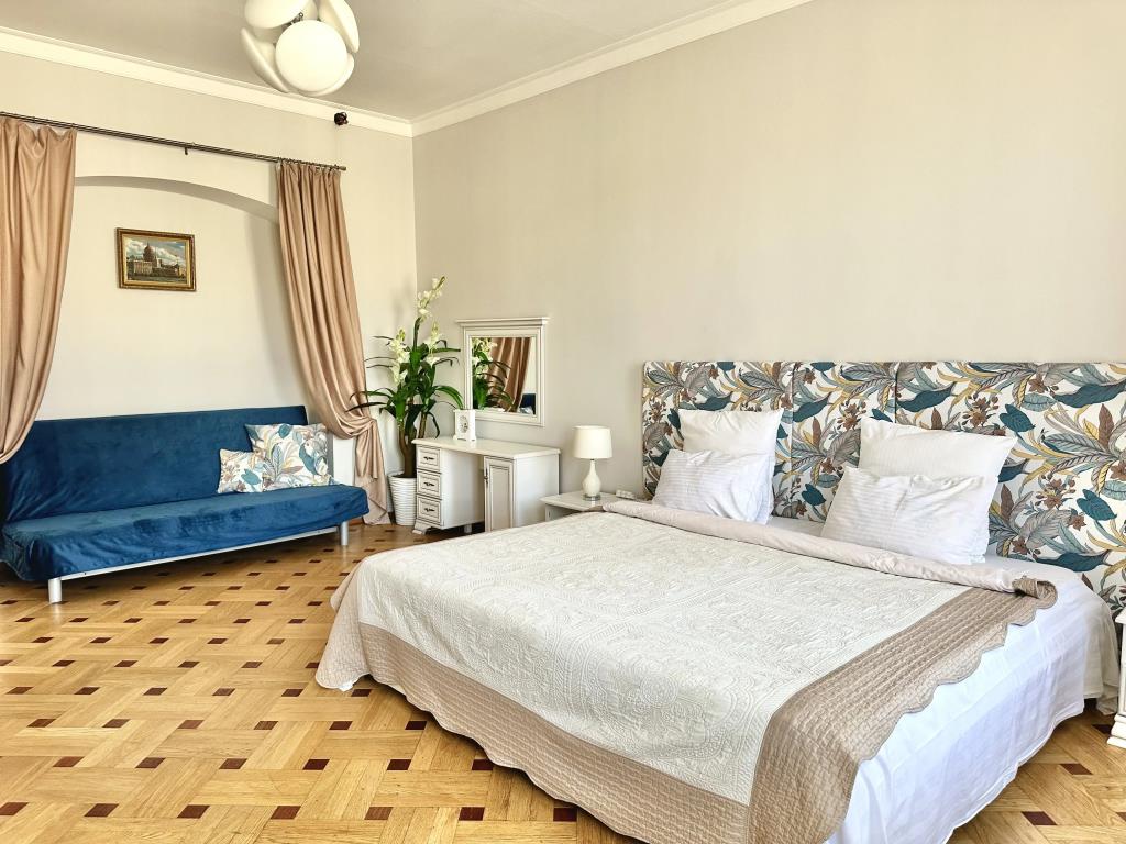 Goodrest Apartments 0*