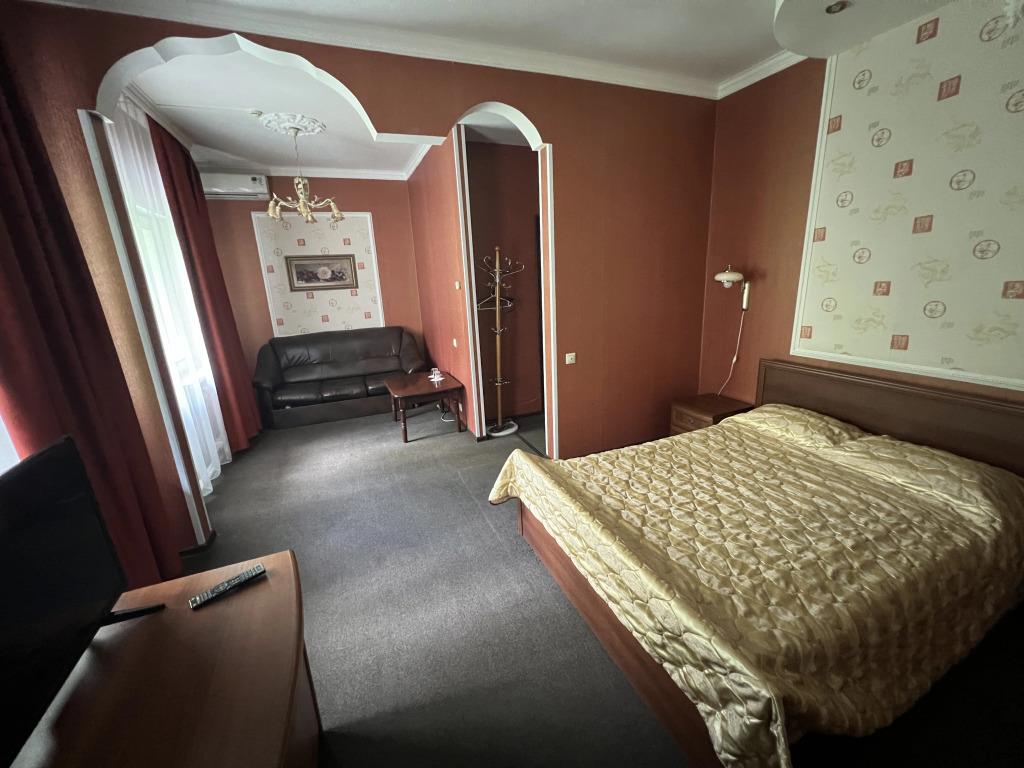 Triumf Hotel 0*